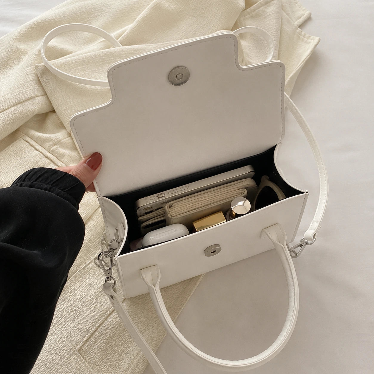 Éluné Butterfly Bag